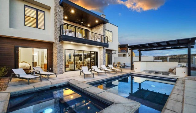 Luxury Home Private Pool & Sports Court