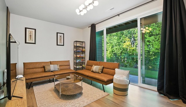 Luxury Home - Sleeps 12 - Lenovo Center, RDU, Downtown, UNC Rex
