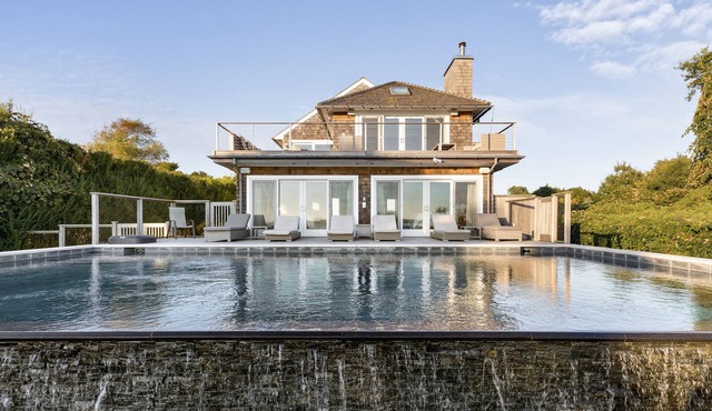 Luxury Home-spectacular Water View, Sunsets, Gorgeous Pool, Direct Water Access