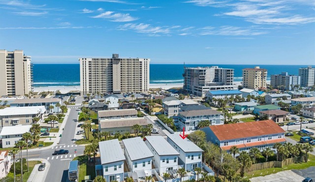 Luxury Home 1 Block to Beach with Game Room