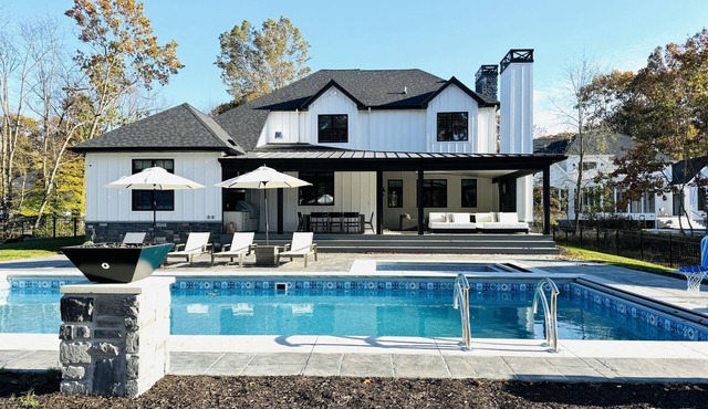 Luxury Home w/Heated Pool + Spa, Walk to Beach, Golf Cart Included