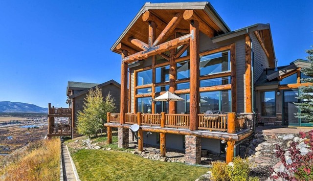 Luxury Home w/Hot Tub & Winter Park Ski Mtn Views!