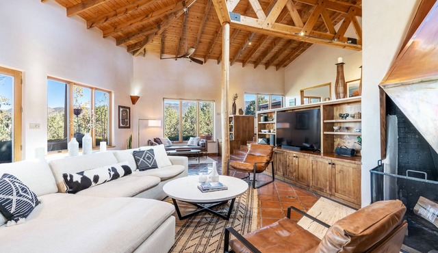 Luxury Home with Detached Casita & Stunning Panoramic Views of the Mountains.