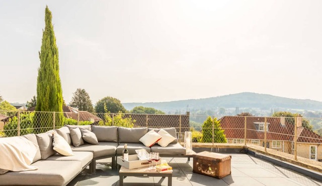 Luxury Home with Garden, Gym & Roof Terrace!