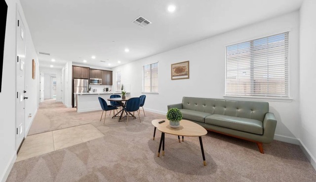 Luxury home with games room & more