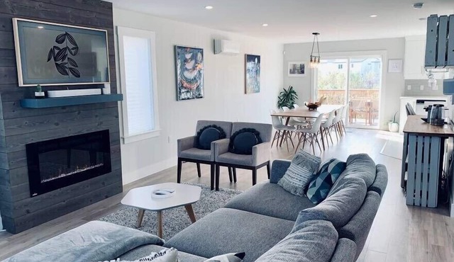 Luxury Home with Gym, Sauna, Patio, and AC