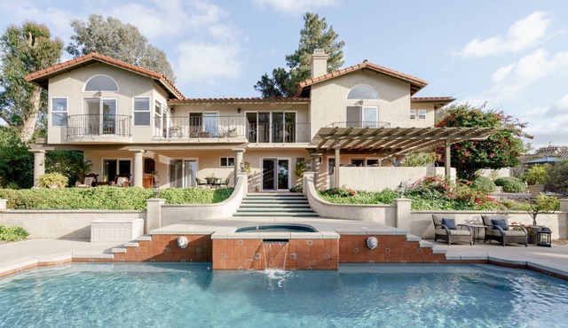 Luxury Home with Heated Pool - Spa and Lighted Pickle Ball Court