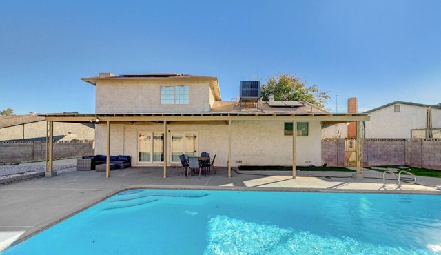 Luxury home with Pool and gym and RV parking