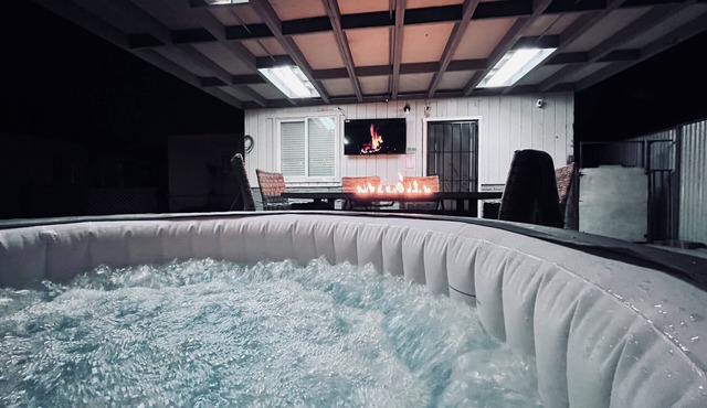 Luxury Home wPrivate Jacuzzi & Firepit