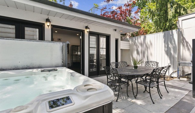Luxury Home Yorkville 3bed3bath
