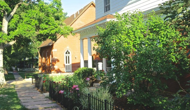 Luxury Homebase in Downtown Boulder