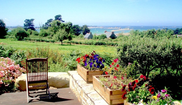 Luxury homes in Granite with Seaview in a Wooded Park