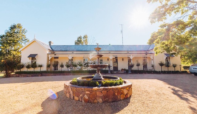 Luxury Homestead - Black Horse Park