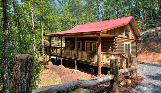 Luxury Honeymoon Suite-10 min from Smoky Mtn Railway & NOC