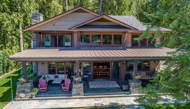 Luxury Hope Waterfront Home and Guest House