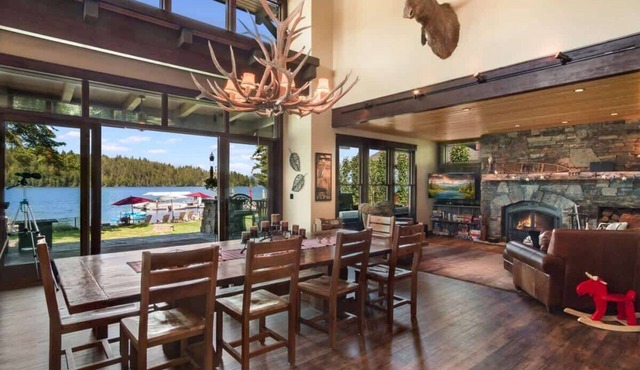 Luxury Hope Waterfront Home and Guest House