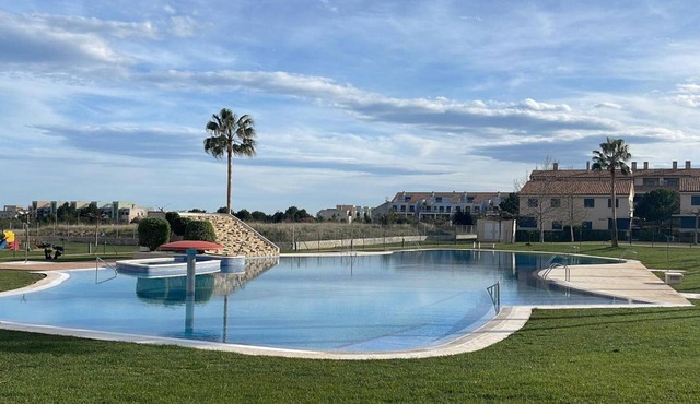 'Luxury House' Apartment with Balcony, Wi-Fi, and Air Conditioning