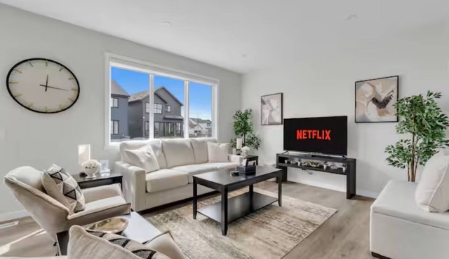 Luxury House in SE Calgary (AC/Garage/BBQ)