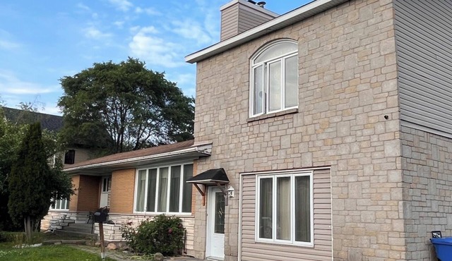Luxury House Near Montreal – Self Check-In & Free parking
