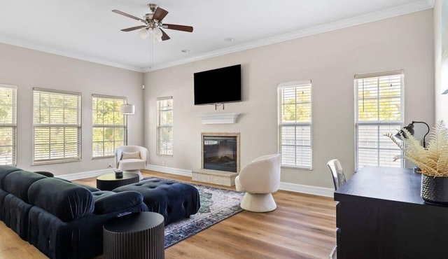 Luxury House Walking Distance to Ocean - Sleeps 12
