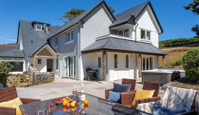 Luxury House with sea view, near Salcombe