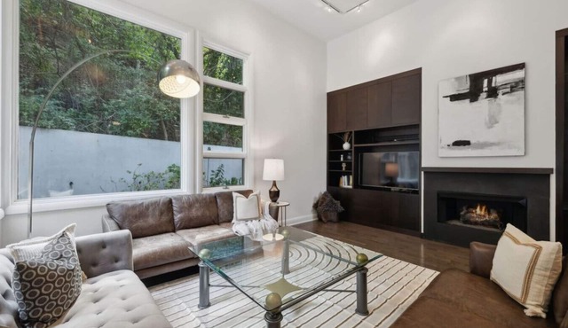 Luxury in Belle Meade | Mansion with Hot Tub