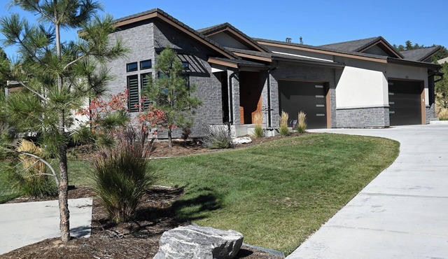 Luxury in Castle Pines Village - Gated Community
