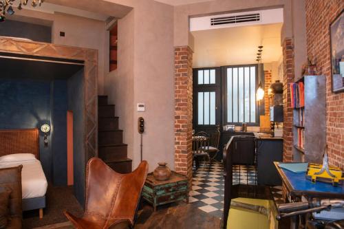 Luxury Industrial Suite with Private Hammam at Paris Montparnasse