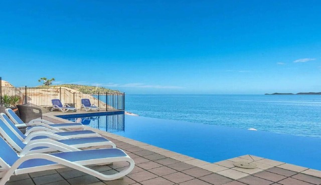 Luxury Island Hideaway