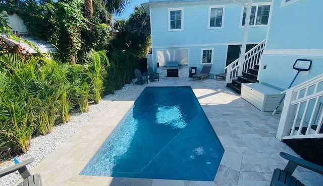 Luxury Key West Style Home & Guest Home Historic Pass-A-Grille Beach Pool BBQ