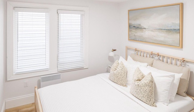 Luxury King Bed Downtown Charlottetown House