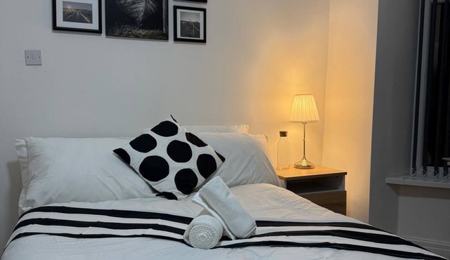 Luxury King Room in Family Home