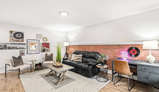 Luxury King Suite | Newly Renovated in Mt. Clemens