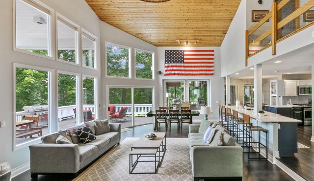 LUXURY LARGE 5 BED/4 BATH ABBEY SPRINGS HOME WITH 2 GOLF CARTS
