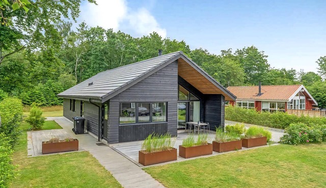 Luxury lake house with activities for all