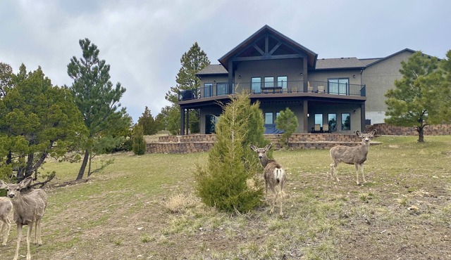 Luxury Lake House with Amazing Views of Glendo Lake and Mountains