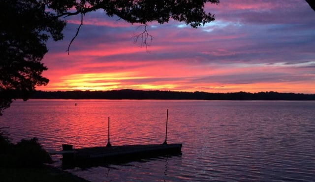 Luxury Lake Living Close to the City! w/optional pontoon boat with a slide!
