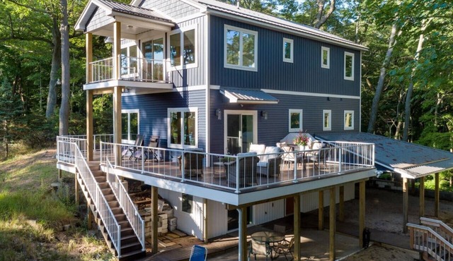 Luxury Lake Michigan Escape | Amazing Sunsets |Sleeps 11