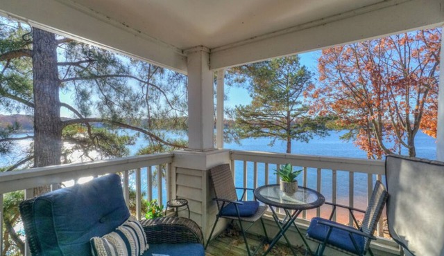 Luxury Lake Norman Condo with Penthouse Views!