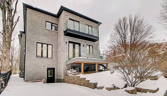 Luxury lake & Ravine view 2 bed Suit (b) 2025 built