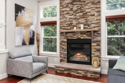 Luxury Lake Waterfront Retreat