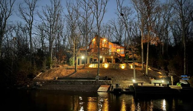 Luxury, Lakefront Chalet; Dock, Grills, Sasquatch & Firepits with a view