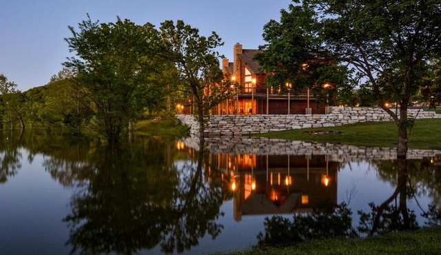 Luxury Lakefront Chalet Resort 2 Pools FREE Amenities Dock MiniGolf Waterslide