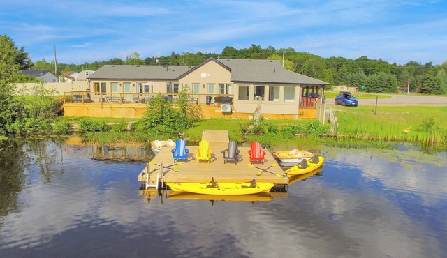 Luxury Lakefront Cottage | Private Dock & Retreat