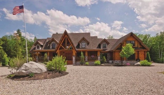 Luxury Lakefront Estate on 155 Acres - Pickleball, Reunions & Weddings