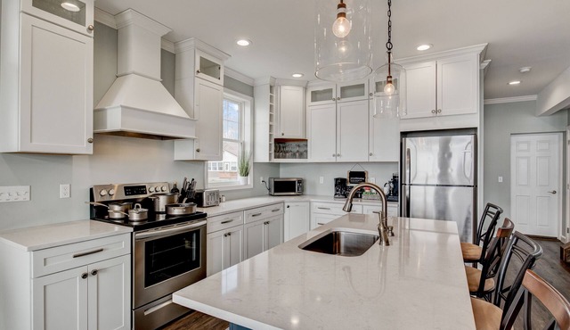 Luxury Lakefront Family Retreat