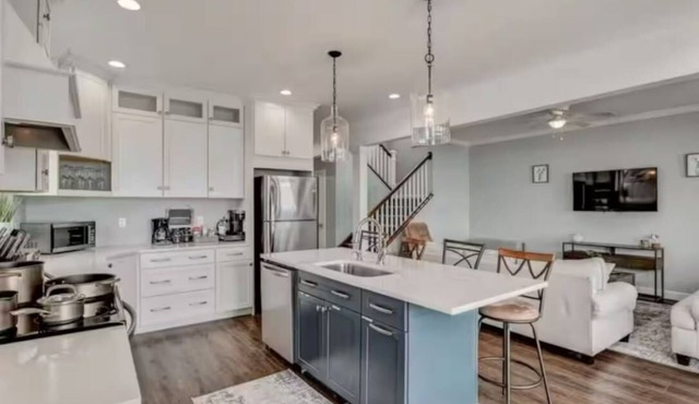 Luxury Lakefront Family Retreat