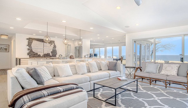 Luxury Lakefront Home w/Private Hot Tub, Large Yard, Association Beach & WiFi