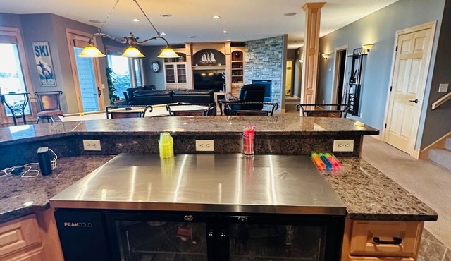 Luxury Lakefront Mansion, EASY access, with Pontoon, Jet Ski and UTV Rentals!