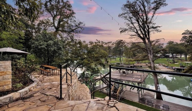 Luxury Lakefront Oasis With Boat Dock-firepit